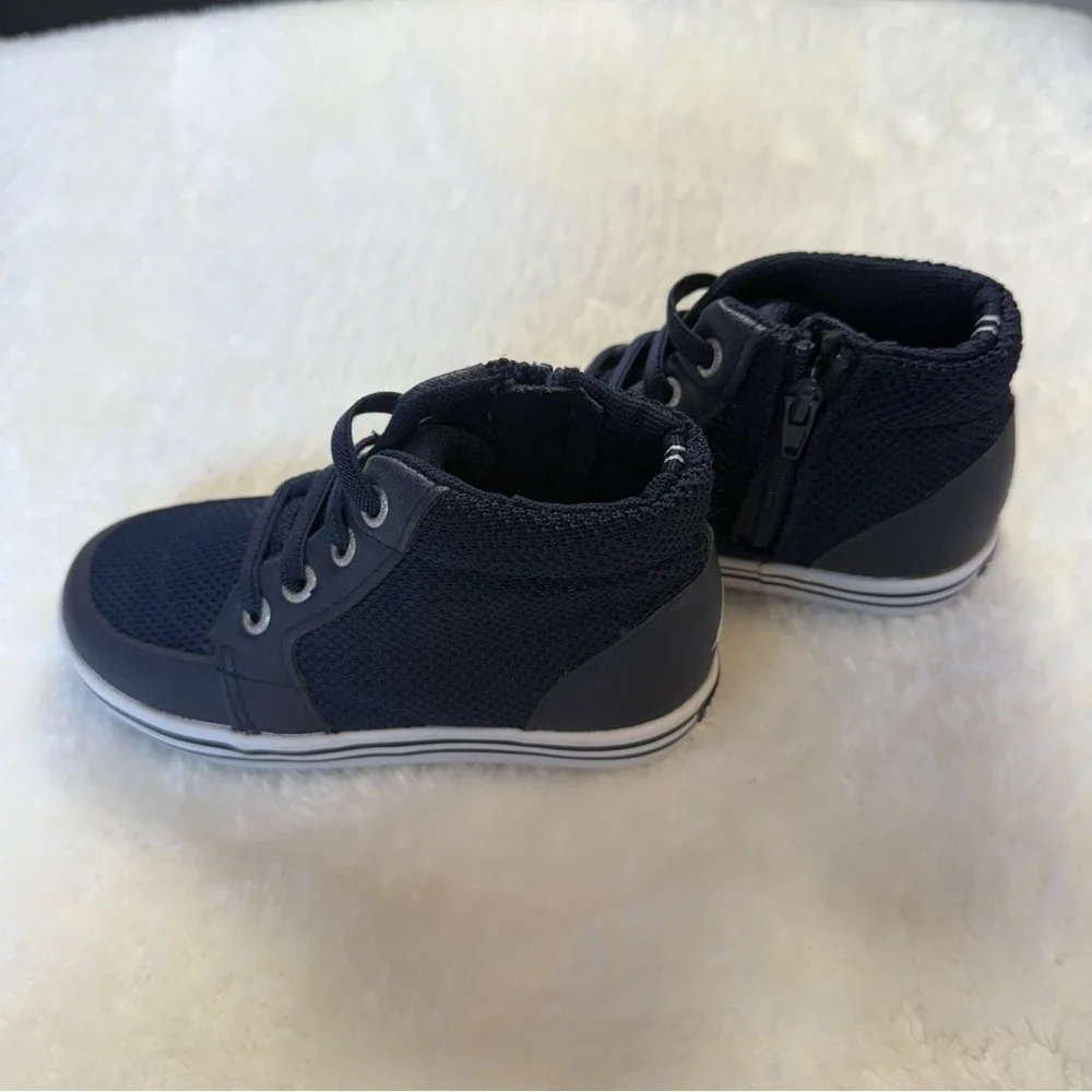 Nautica Navy Blue Kids Sneakers with Zip Closure Size 8
